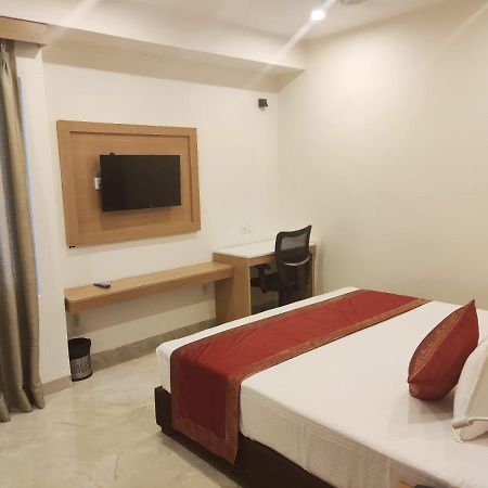 Hotel Xenia Varanasi Ngoại thất bức ảnh