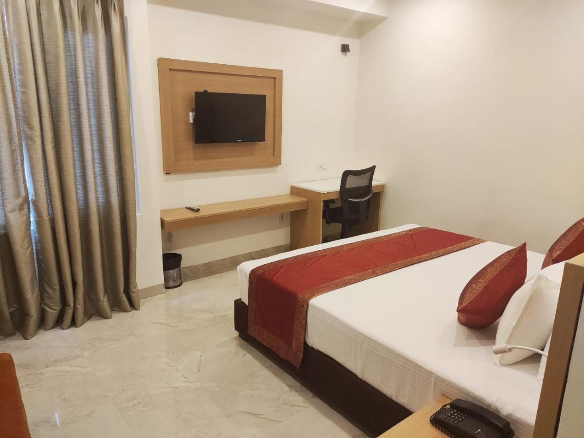 Hotel Xenia Varanasi Ngoại thất bức ảnh