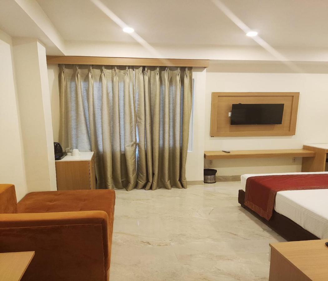 Hotel Xenia Varanasi Ngoại thất bức ảnh